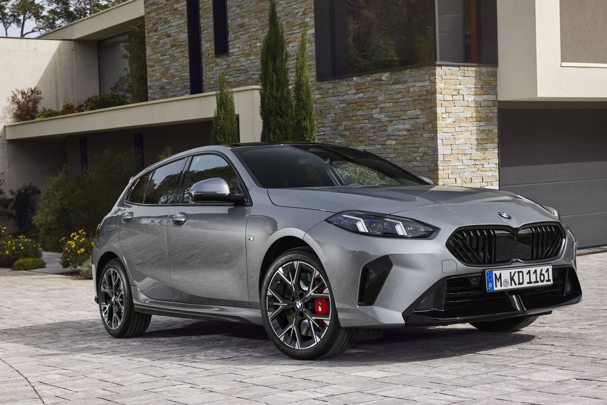 P90550875_highRes_the-all-new-bmw-1-se