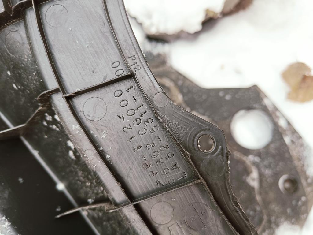 Подкрылок задний правый