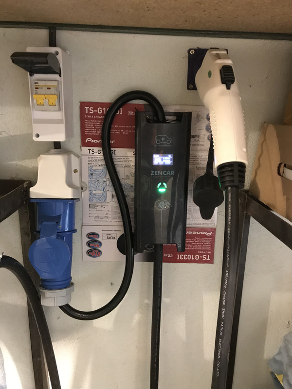 661859DA-C40A-4B2F-B5E9-512612BAC118