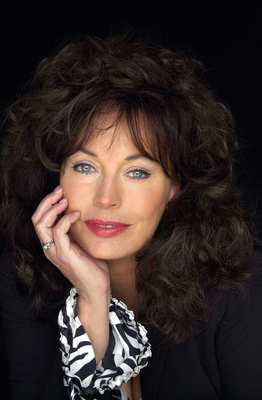 Lesley_Anne_Down_a52