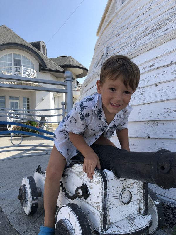 E1F94638-FE4C-4732-ABDC-BC750BBAEC2E