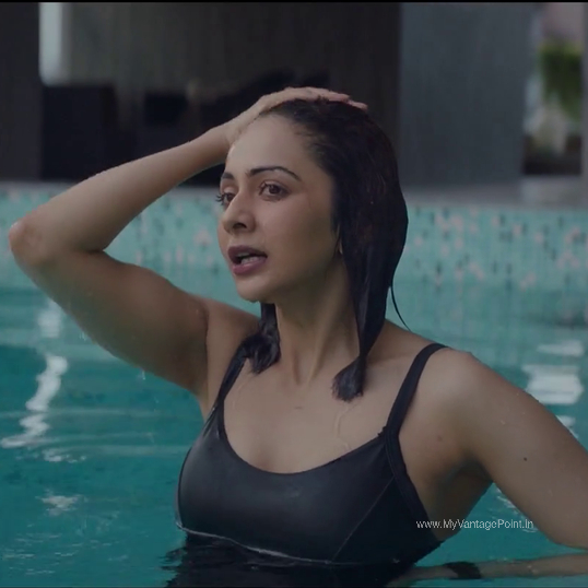 rakul-preet-singh-in-swimming-pool