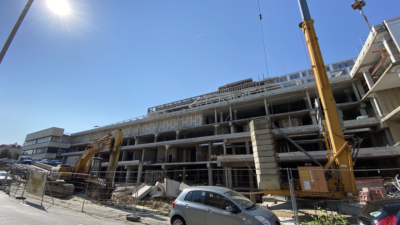 68FDAAAB-1822-42B8-82F3-61AA1CC75548