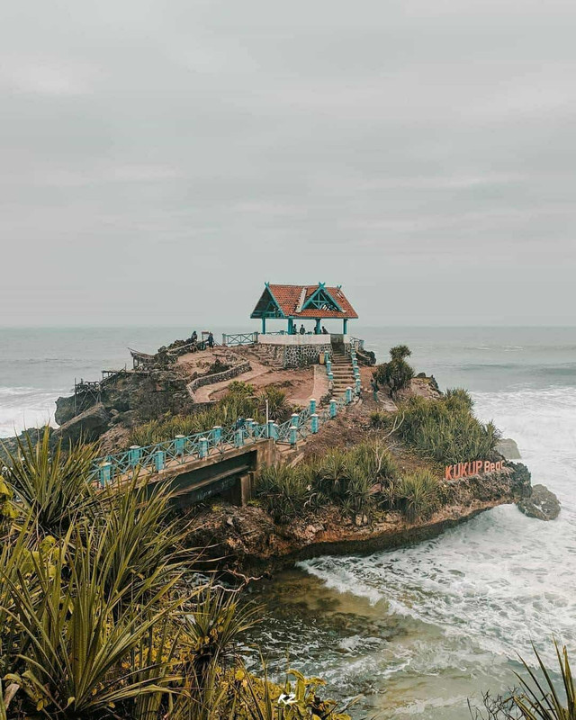 Pantai Kukup