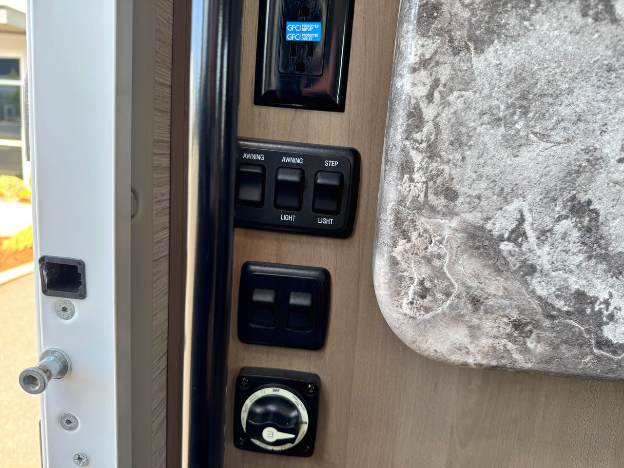 Vehicle thumbnail 27