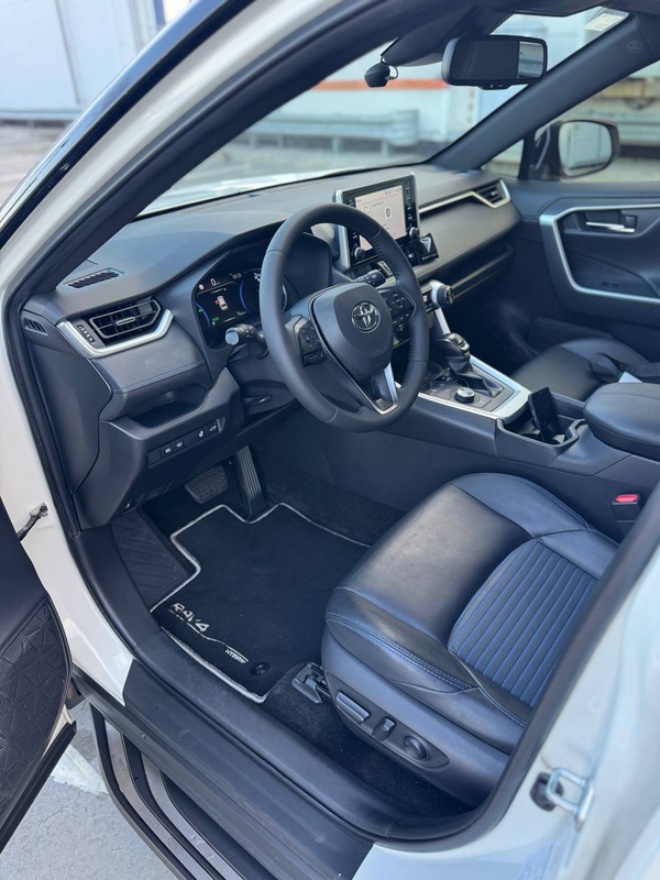 Toyota RAV4 Hybrid Style — фото 5