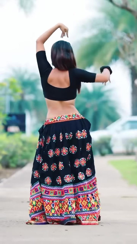 dhee keshavi dance performance   keshavi latest video #instafans.mkv.0003