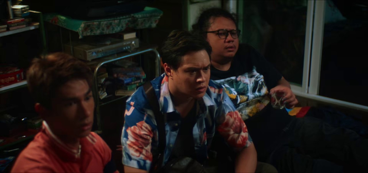 I-Am-Not-Big-Bird-2024-Tagalog-WEB-DL-1080p-x265-HEVC-AAC-6ch-ESub-mkv-0004