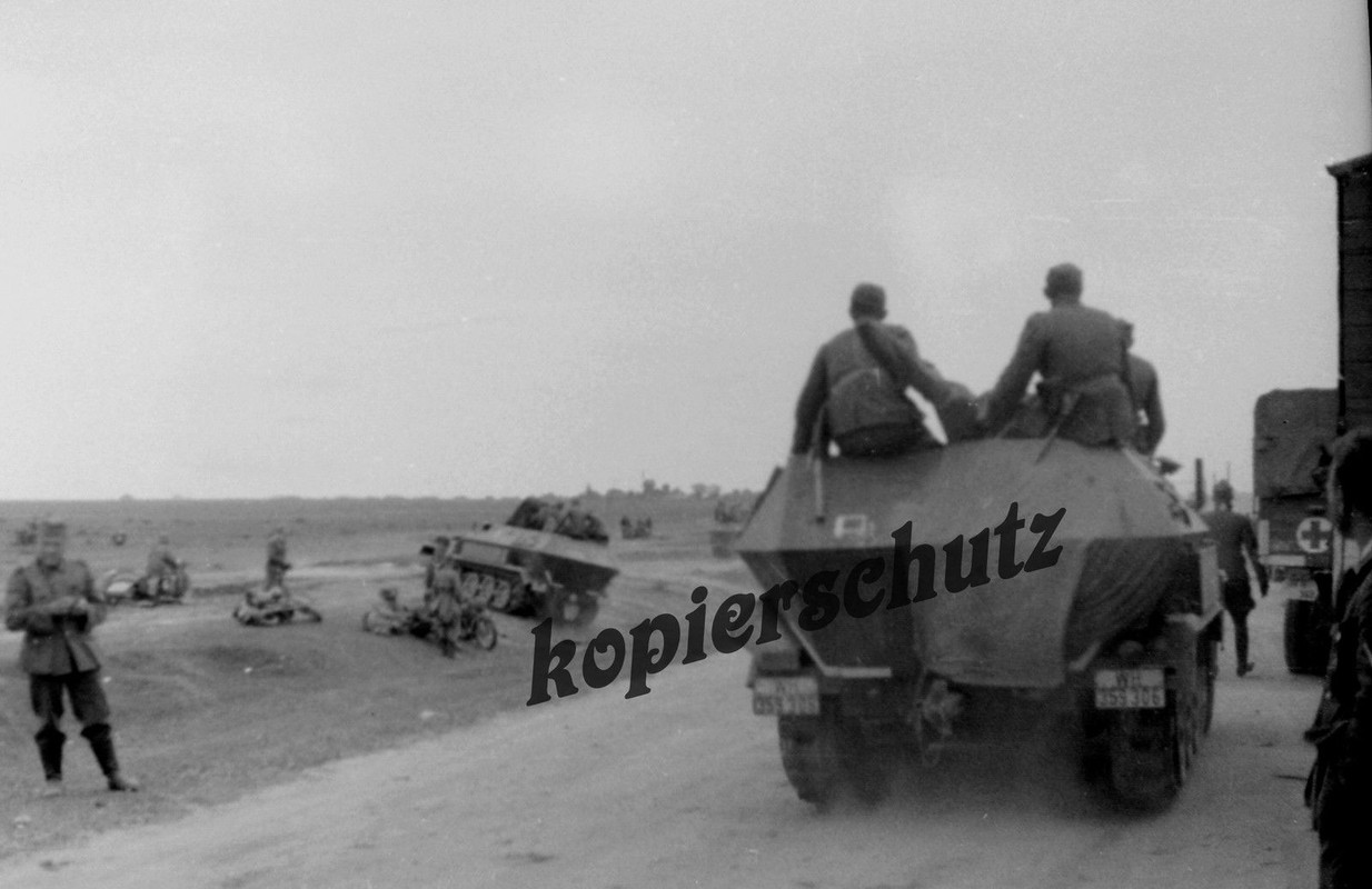 Rußland Briansk Panzer Vormarsch Schützenpanzer 