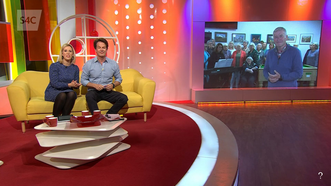 10.05 - 19.00.01 - Heno. 05 10 2022 Magazine programme, featuring sto....ts_snapshot_00.14.42.905