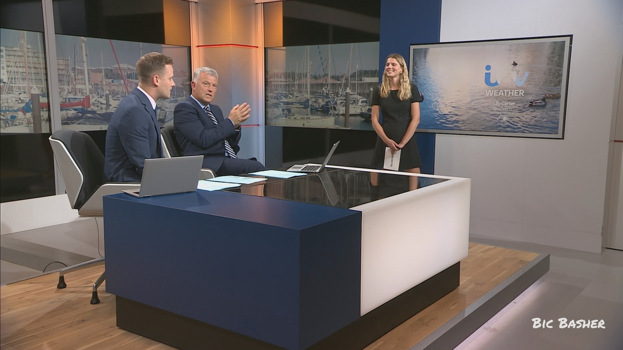 09.04 - 18.00.04 - TimeShift 17. TimeShift For Time 17.ts_snapshot_23.57.246