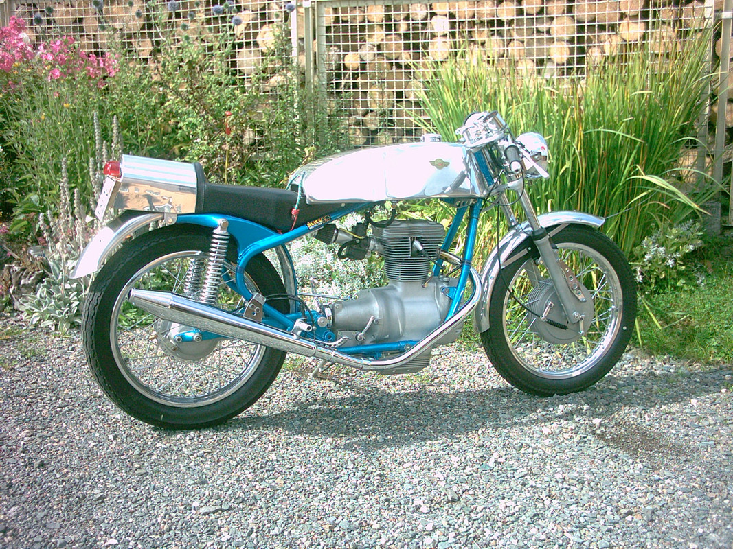 AWO 25