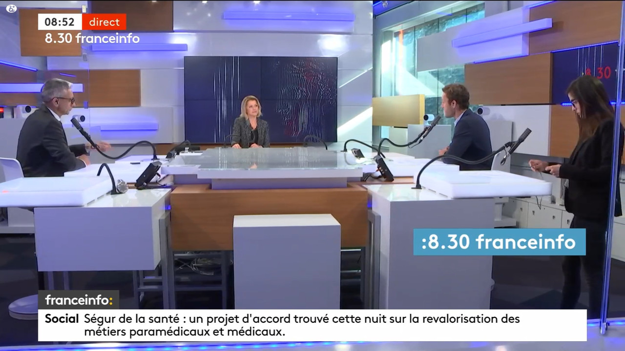 09 July - 06.57.00 - 9h30. Entre JT, chroniques, invités et revues de p....ts_snapshot_00.53.07.448