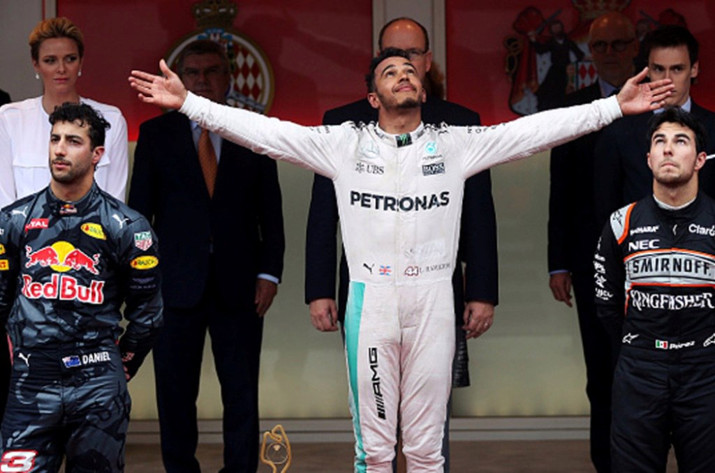 2016 мон подиум