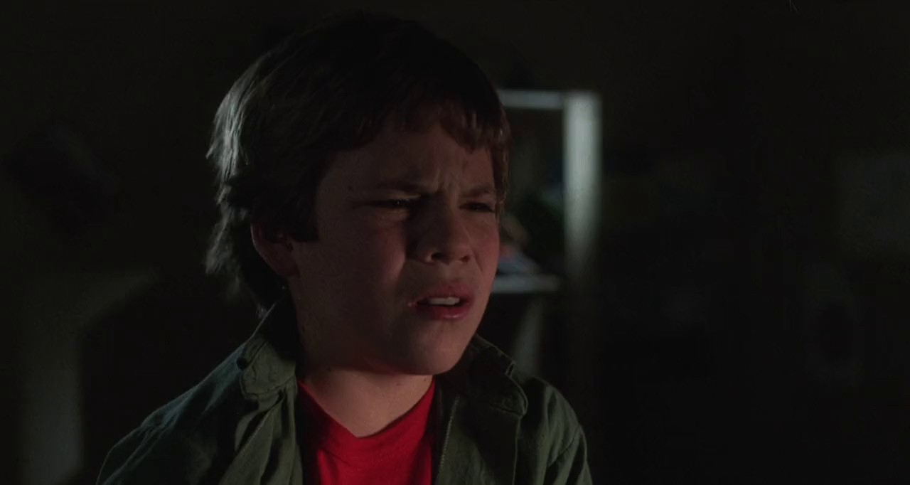 The-Gate-1987-Hindi-English-Blu-Ray-720p-x264-AVC-AAC-2ch-ESub-mkv-0006