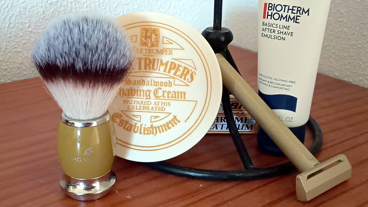 sotd-Trumper-Jag-Natu-BIC-Biotherm.jpg