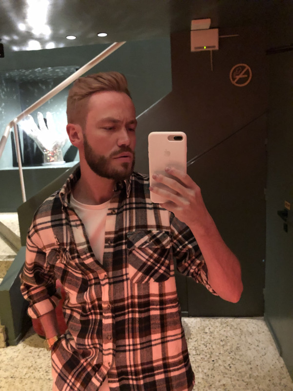 C26300E7-B8AD-4944-8208-EAD6716AFDC7