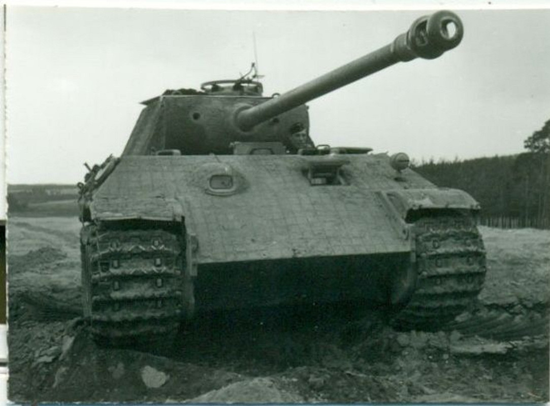 PANZER - Panzer V PANTHER   Zemmerit-Anstrich (2