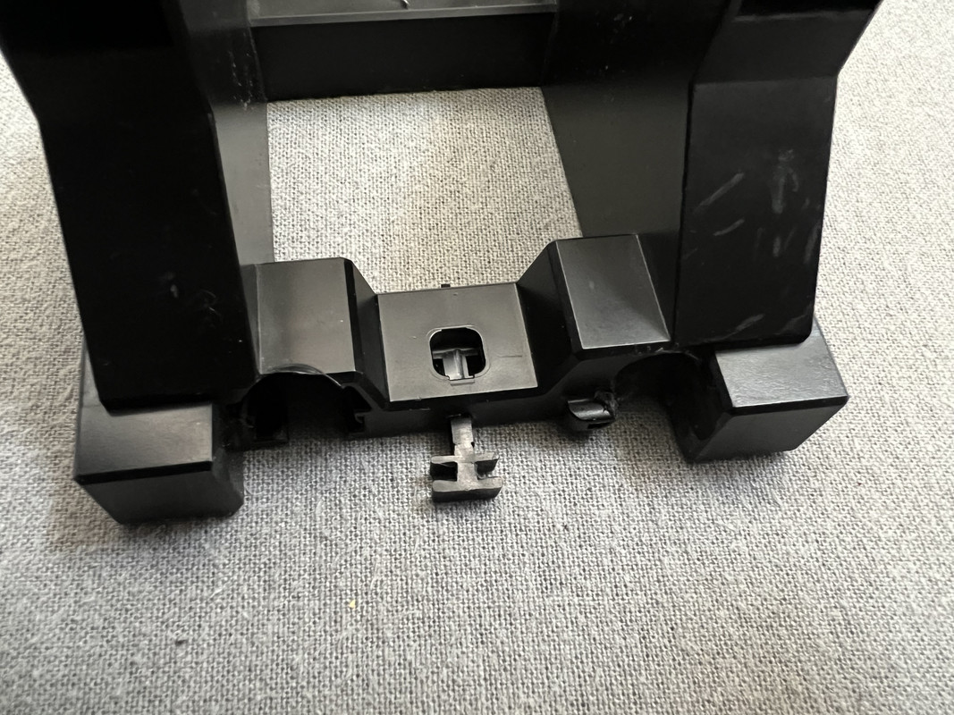 D9075893-0D70-42F6-AA56-85EE5699CF91