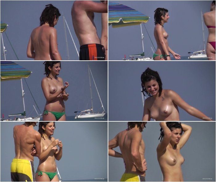 topless-yacht-babe-3.jpg