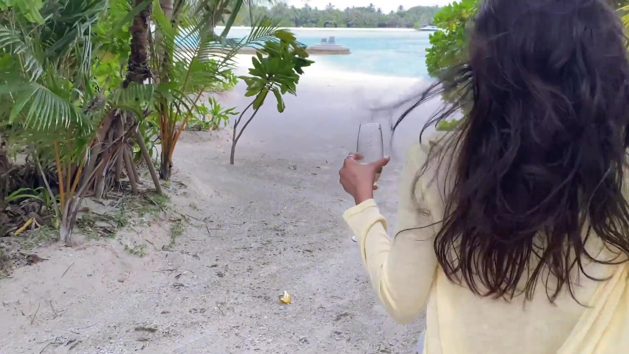 [Image: yt5s-com-Maldives-Vlog-I-Sakshi-Malik-1080p-09.jpg]