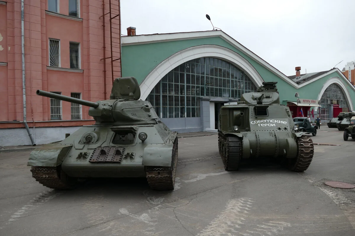 Char M3 lee   Pret-Bail (2012) Restored-medium-tank-m3-lee-v0-rz03k7apzi6c1