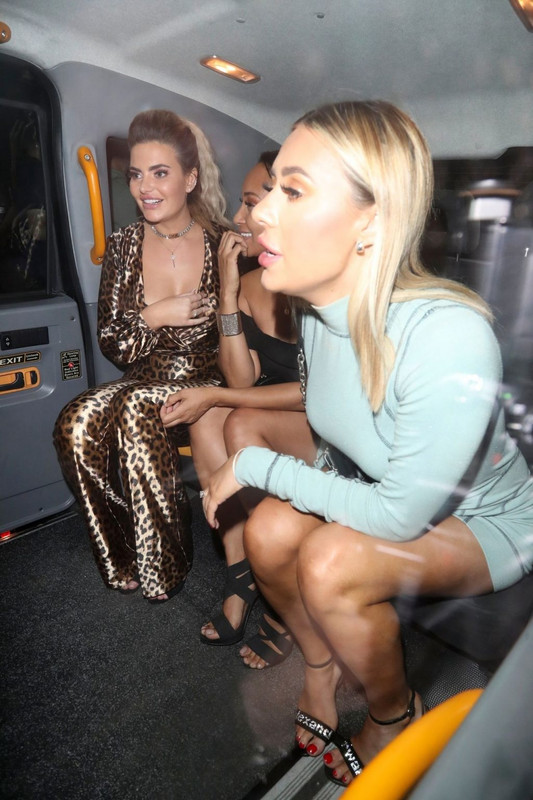 Megan-Barton-Hanson-Nip-Slip-Lisa-Maffia-UpskirtSTARS.com (17)