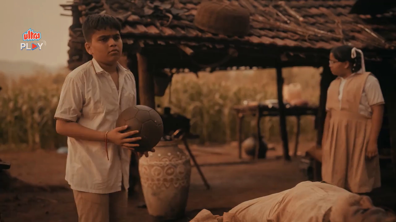 Tapak 2025 WebRip [Hindi] 480p 720p ESub Screenshot