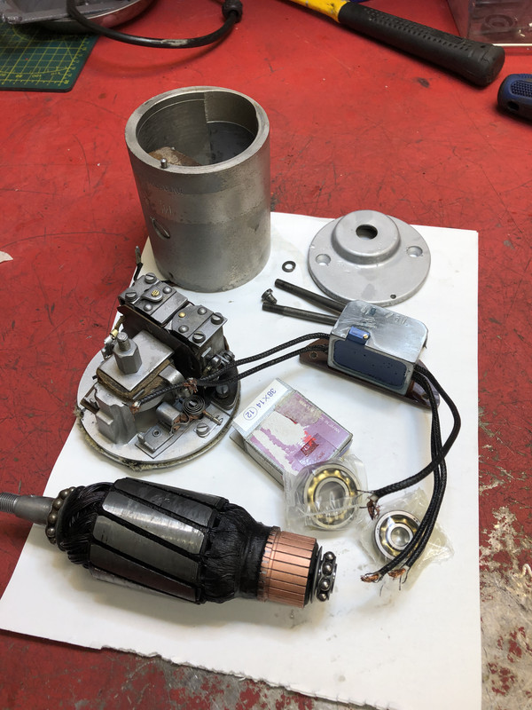 AE155F04-0CEF-4901-B879-A6DF9B779556