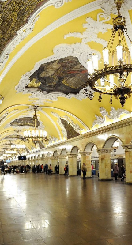 yellowceilingrussiantrainstation.jpg