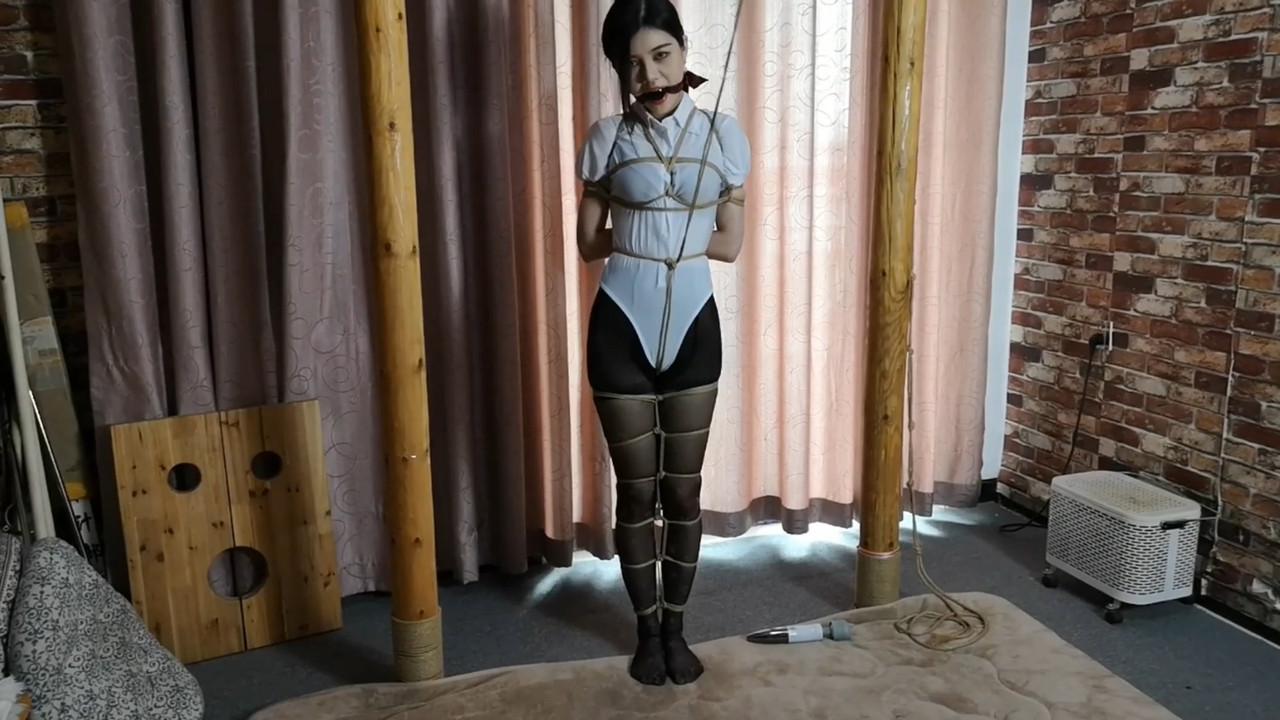 随心原创 江奈 股绳放置.mp4_20220302_132321.624