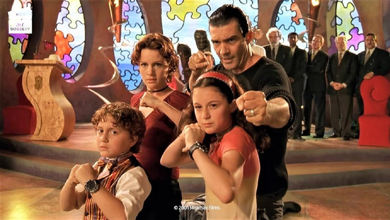 ¿Cómo se llama el reparto de Mini Espías?