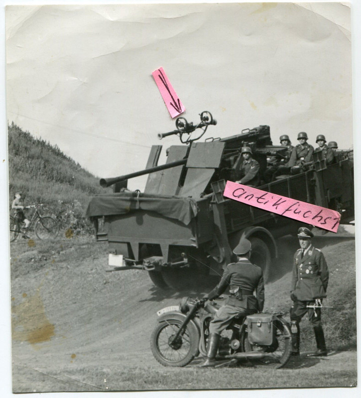 Sonderbau LW-LKW mit Pak-Kanone als Panzer-Jäger im 2.WK-