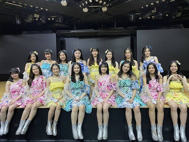 Afiqah bersama Tim J JKT48
