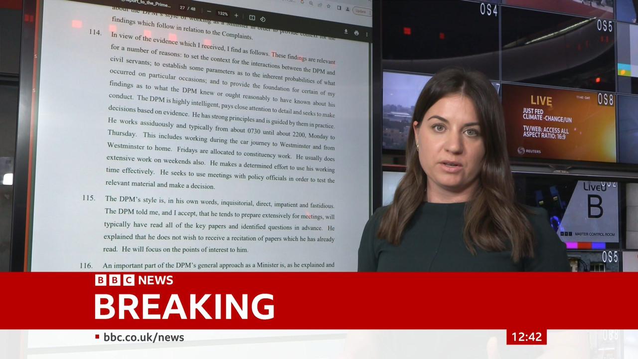 04.21 - 12.00.00 - BBC News. The latest news from the BBC. [S]..ts_snapshot_00.43.01.984