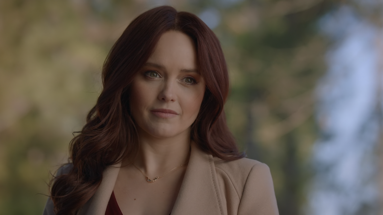 Legacies.S04E13.Was.This.the.Monster.You.Saw.1080p.10bit.AMZN.WEB-DL.DDP5.1.HEVC-Vyndros.mkv_snapsho