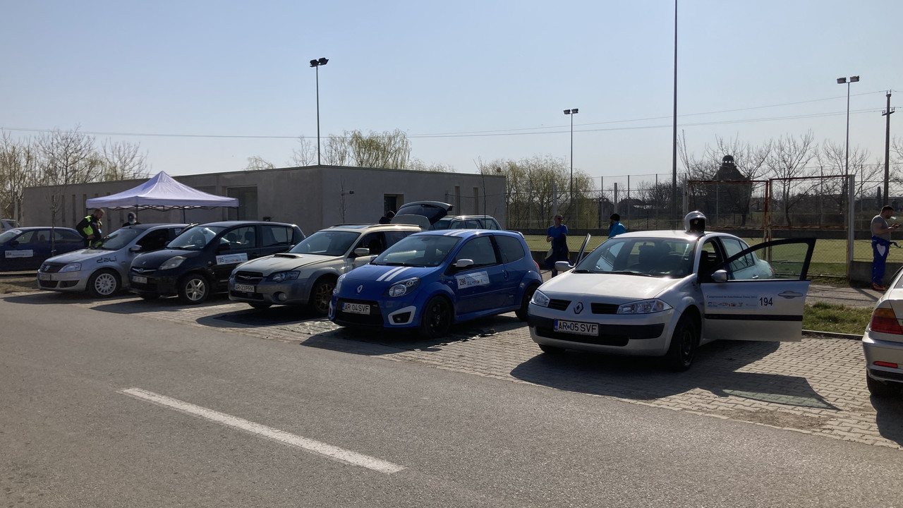 DF05F50D-7799-4BC1-927A-C00720EEC3E2