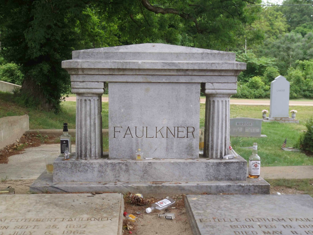 21-William-Faulkner-gravesite-Mississippi-Blues-Travellers-P5091469-1662x1247