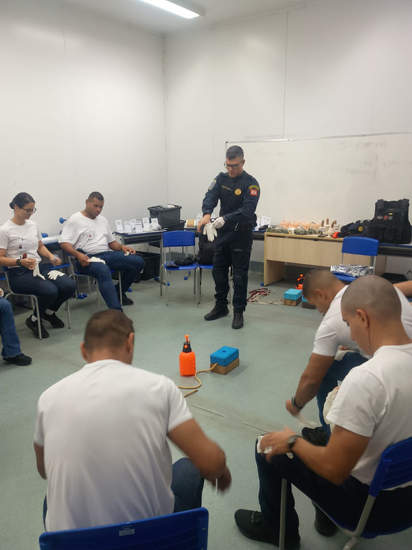 Treinamento tático de atendimento pré-hospitalar para agentes da GCM de Cubatão