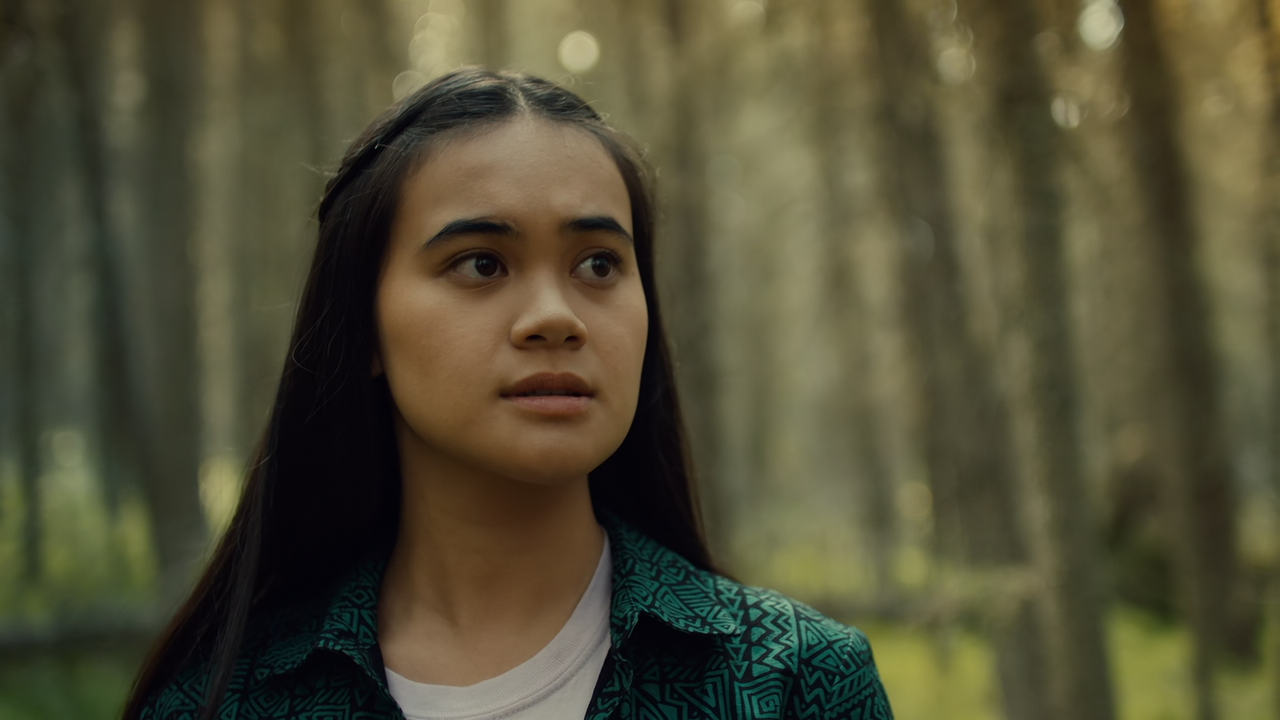 Wynonna.Earp.S04E11.Better.Dig.Two.1080p.10bit.BluRay.AAC5.1.HEVC-Vyndros.mkv_snapshot_04.38_[2022.0