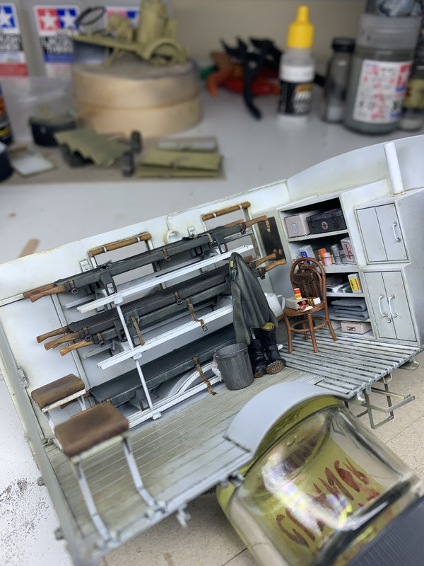 1D525637-A3D7-4429-9D94-A3A80F9F90DC