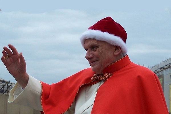Il mistero del Natale dans Avvento Papa-Benedetto-XVI