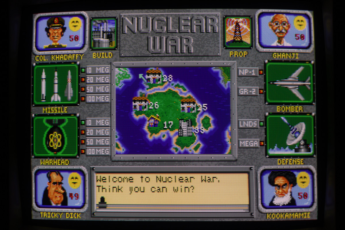 Nuclear War (Amiga 500)(Philips CM 8833)(RGB)(NTSC)(FL)