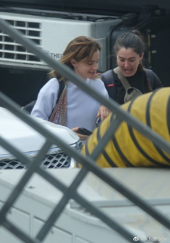 emmawatson-photogallery.blogspot.com (2)