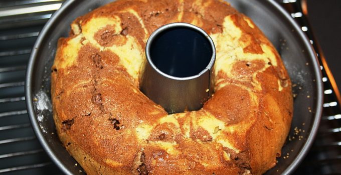 Kleiner Eierlikör – Marmorkuchen Kleiner Eierlikör – Marmorkuchen