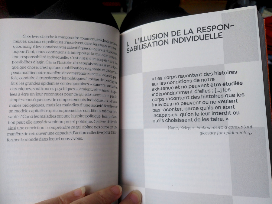 Une double page extraite du livre Nos corps politiques