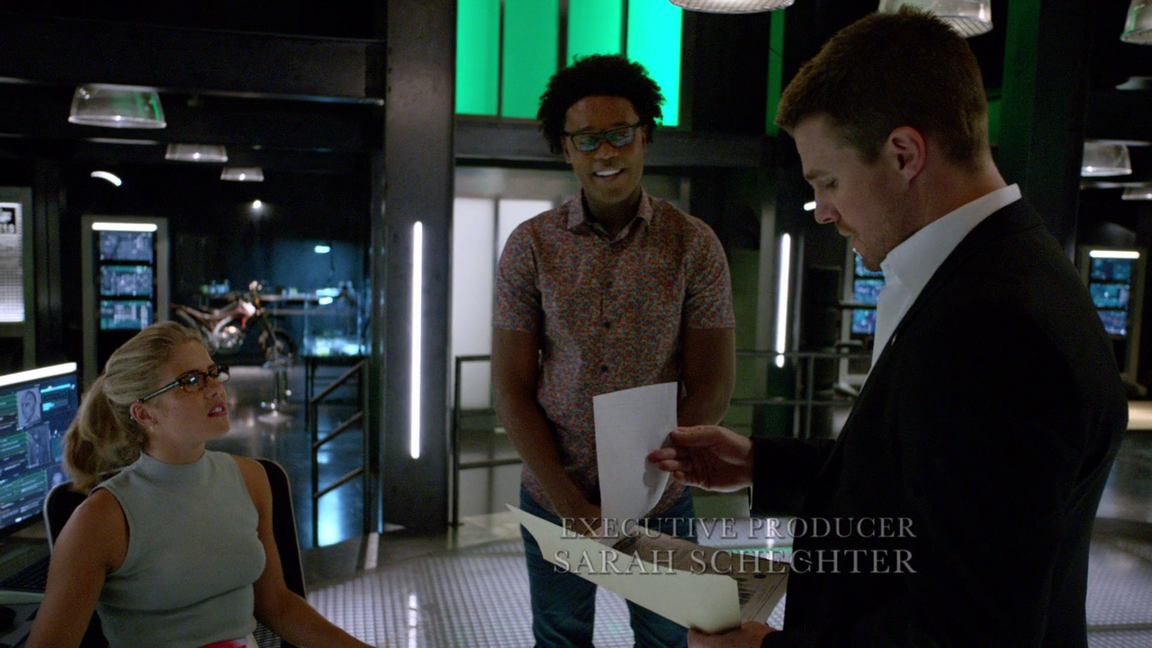 Arrow.S05E01.Retaggio.1080p.BDMux.ITA.ENG.x264-BlackBit[screenshot 3]