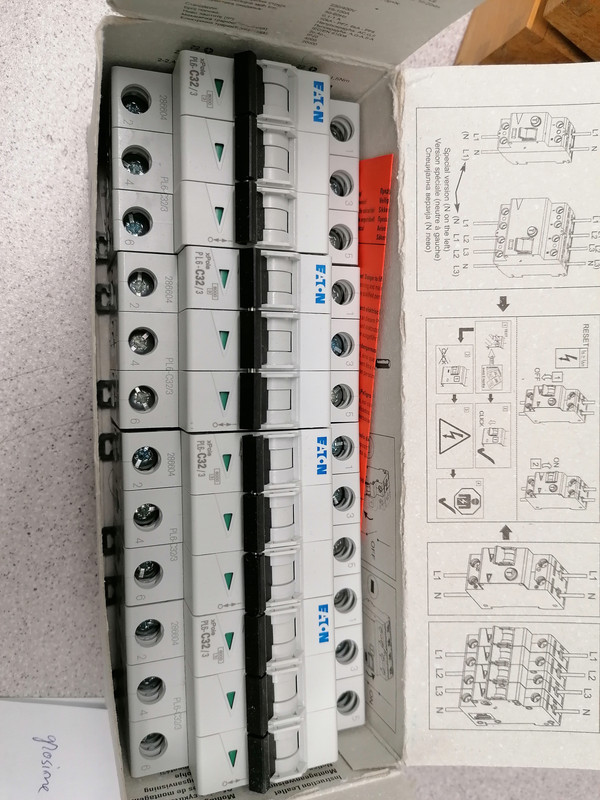 103 Sig 3P 32A Eaton