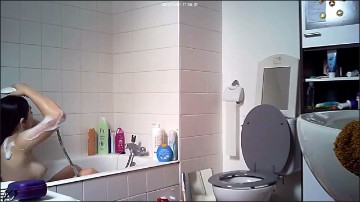 [Image: Voyeur12515122005.jpg]