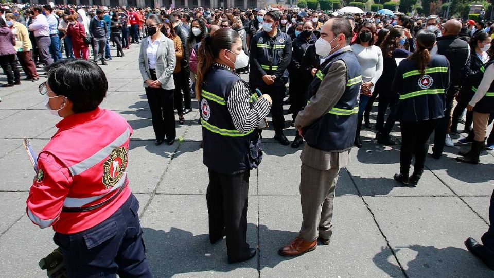 AMLO: Horas antes del Simulacro Nacional por el 19S, CNPC destaca la importancia de la prevención